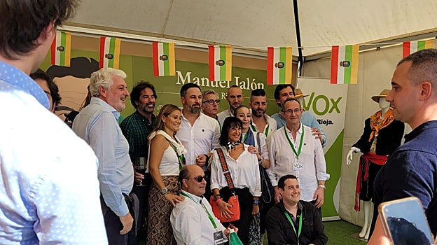 El líder de Vox, Santiago Abascal, en la carpa de La Rioja