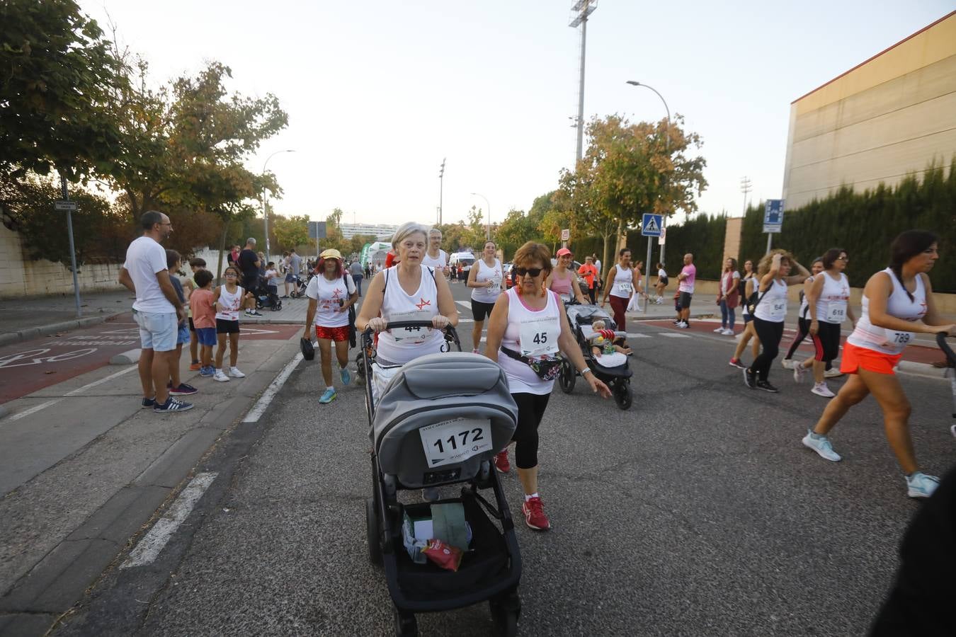 Las mejores imágenes de la XVII Carrera de la Mujer de Córdoba