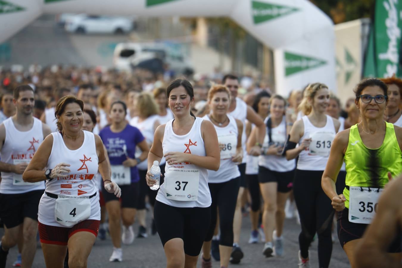 Las mejores imágenes de la XVII Carrera de la Mujer de Córdoba