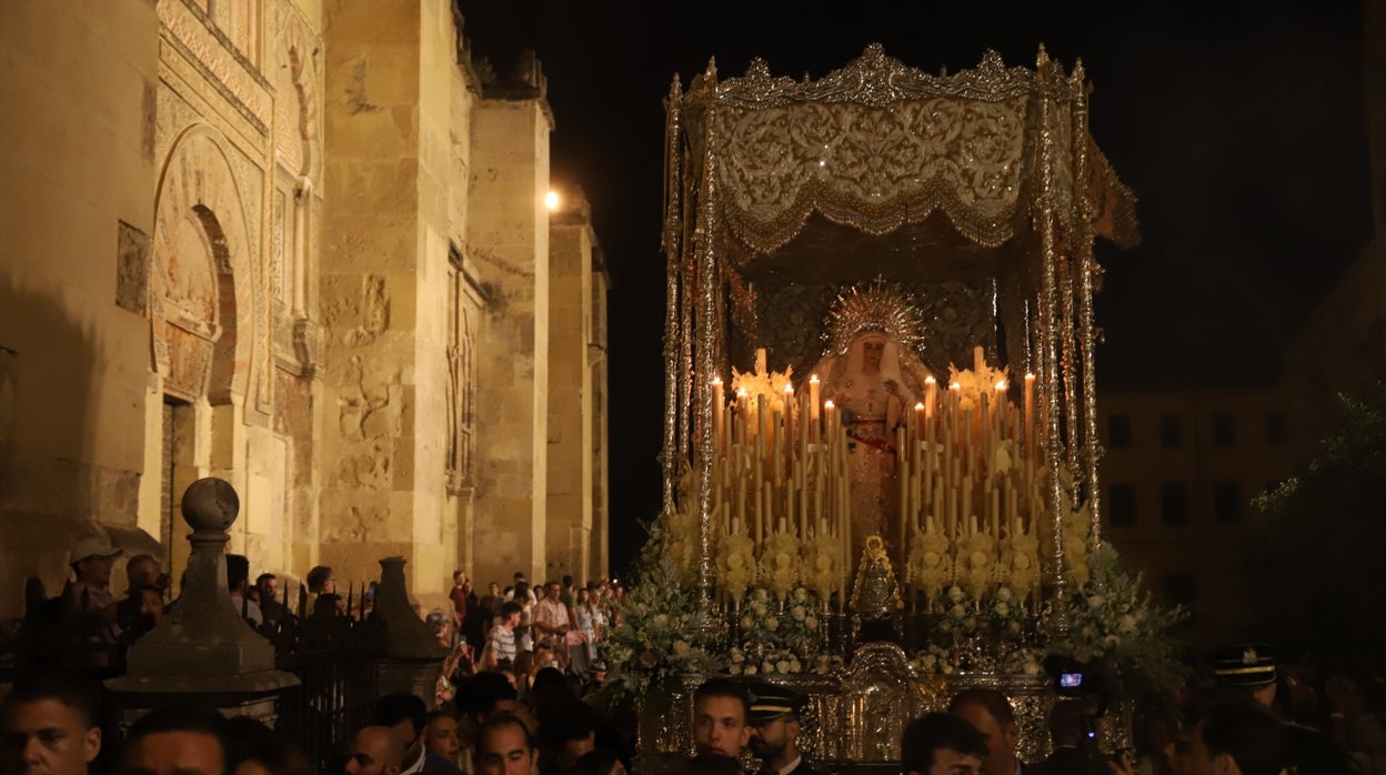 Coronación de la Paz | La llegada de la Virgen a la Catedral, en imágenes