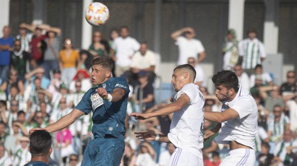 Resultado, resumen y goles del Real Madrid Castilla - Córdoba (en vídeo)