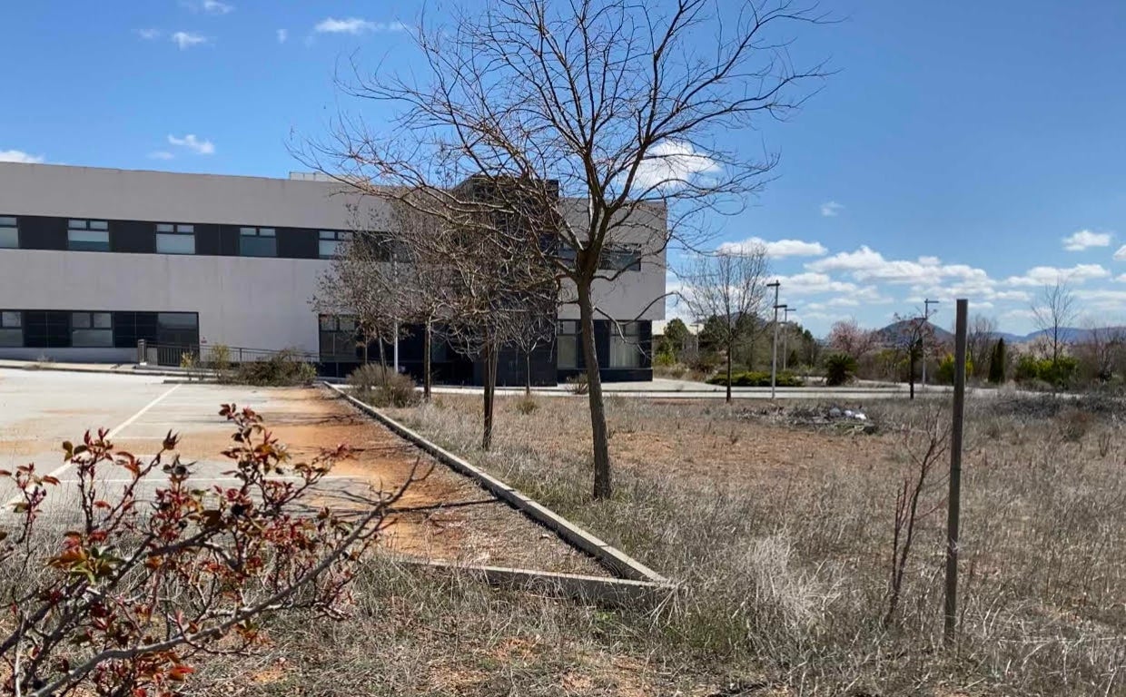 Estado de abandono de la residencia para mayores financiada con fondos públicos en Chirivel, Almería
