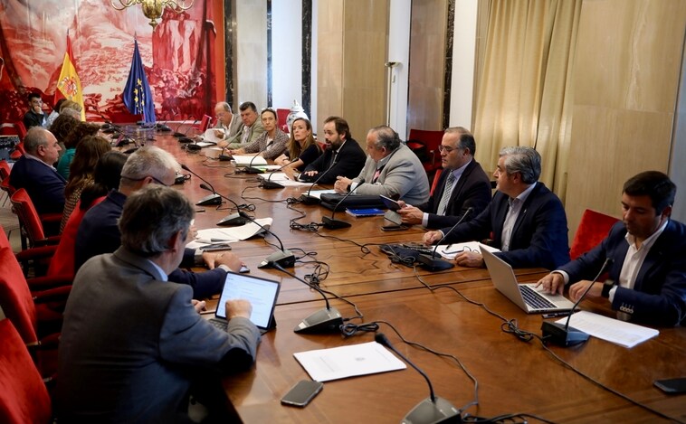 Núñez denuncia que Castilla-La Mancha recibirá cuatro veces menos que Cataluña en los Presupuestos Generales del Estado para 2023
