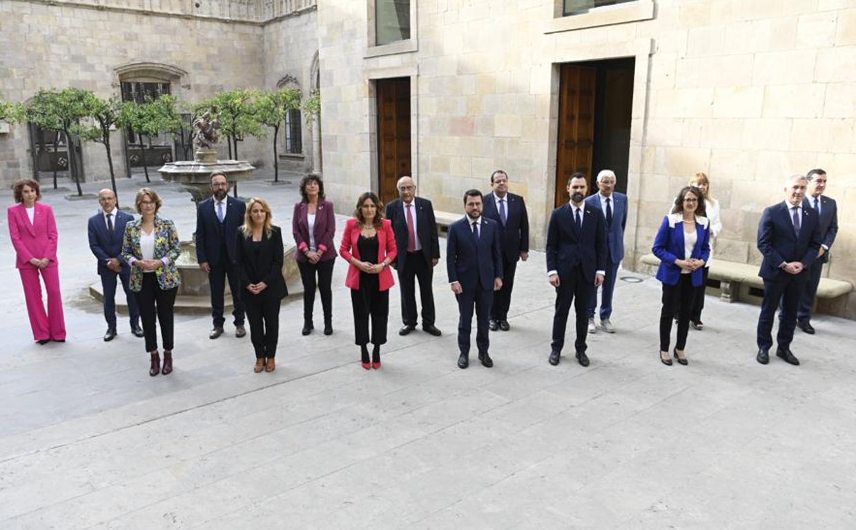 Foto del nuevo ejecutivo catalán, este martes en el Palau de la Generalitat