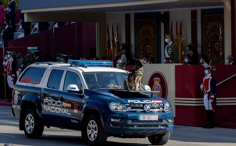 Cinco años desde que la Policía Nacional comenzó a participar en el desfile del 12-O
