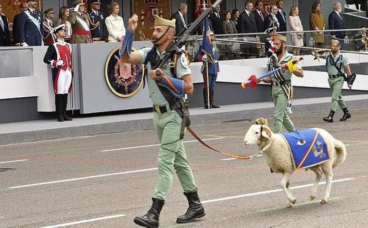 ¿Por qué la cabra es la mascota de la Legión y aparece en el desfile del Día de las Fuerzas Armadas?