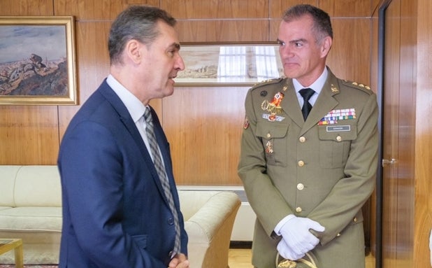 Este es el currículum del nuevo coronel de la Academia de Infantería de Toledo