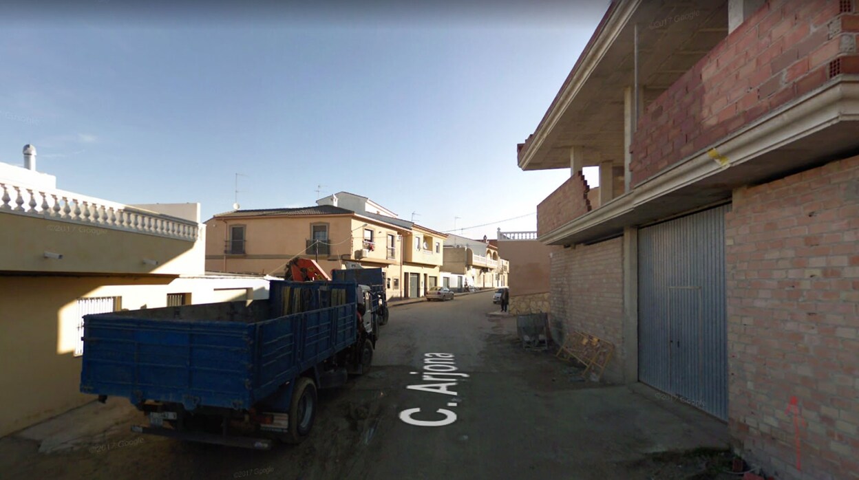 Cinco heridos tras derrumbarse parte de una casa en obras en Jaén