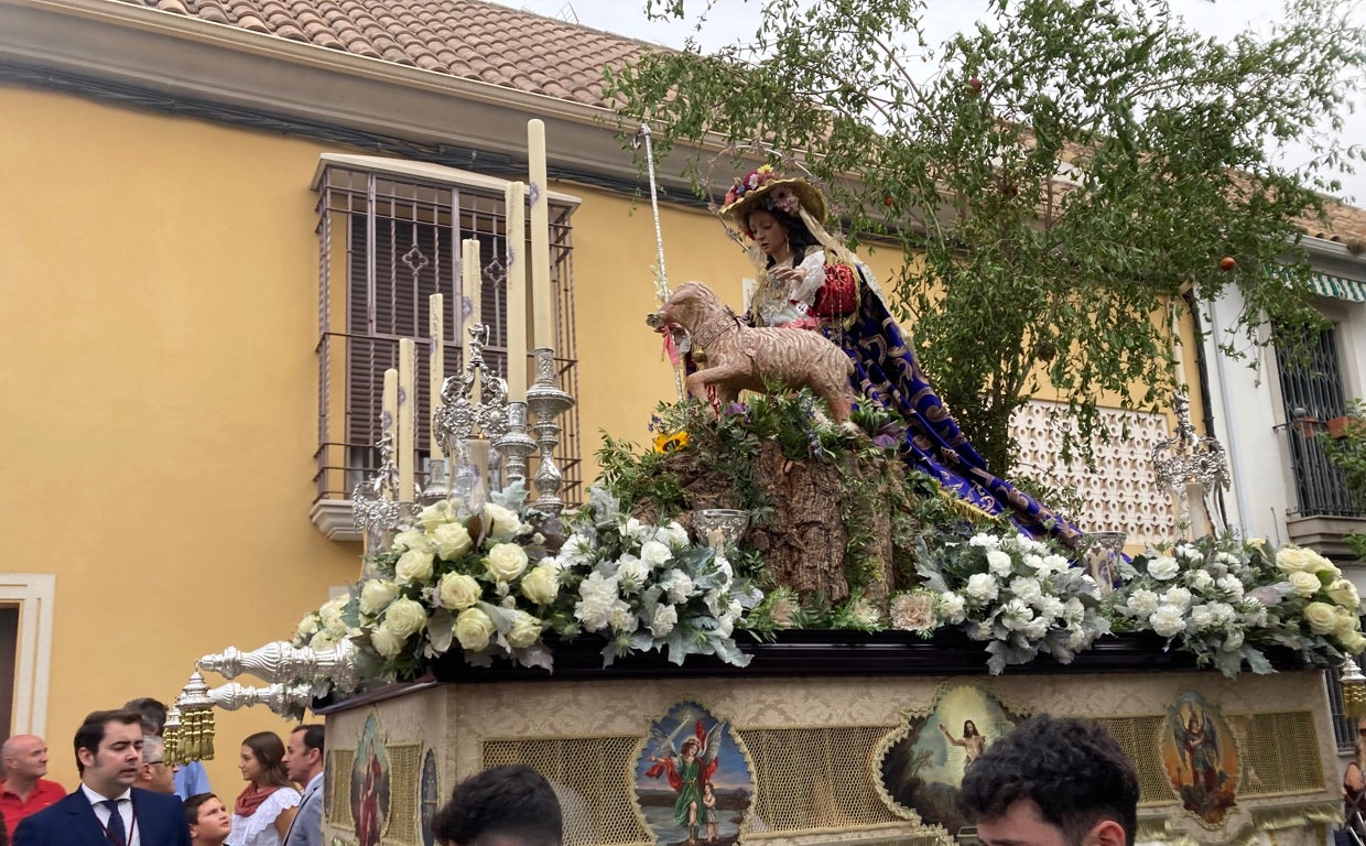 La Divina Pastora de la Vera-Cruz llena de color octubre en Córdoba