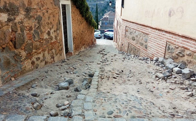 Denuncian el «lamentable estado» en el que se encuentran algunas calles del Casco de Toledo