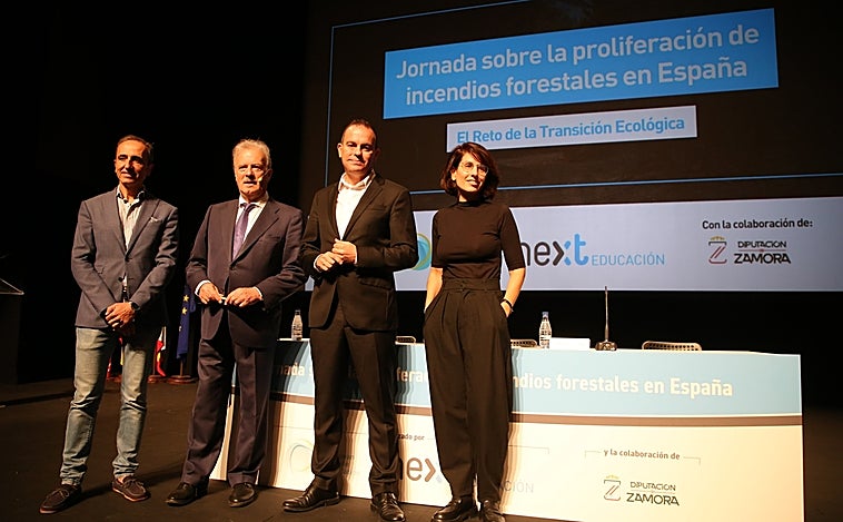 Requejo: «Es evidente que algo falló en la extinción de los incendios en Zamora»