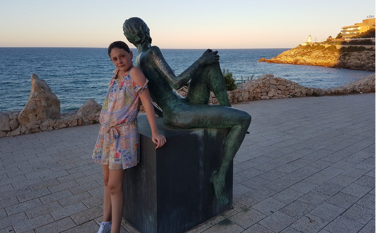 Imagen de Isabel Martínez, menor que se suicidó en Requena (Valencia)