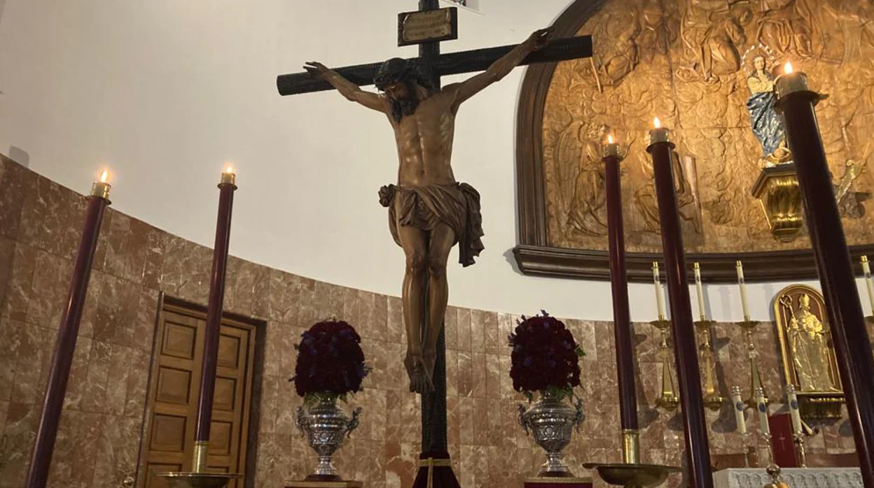 El Cristo de la Confianza vuelve restaurado para ver nacer su fraternidad parroquial en Córdoba