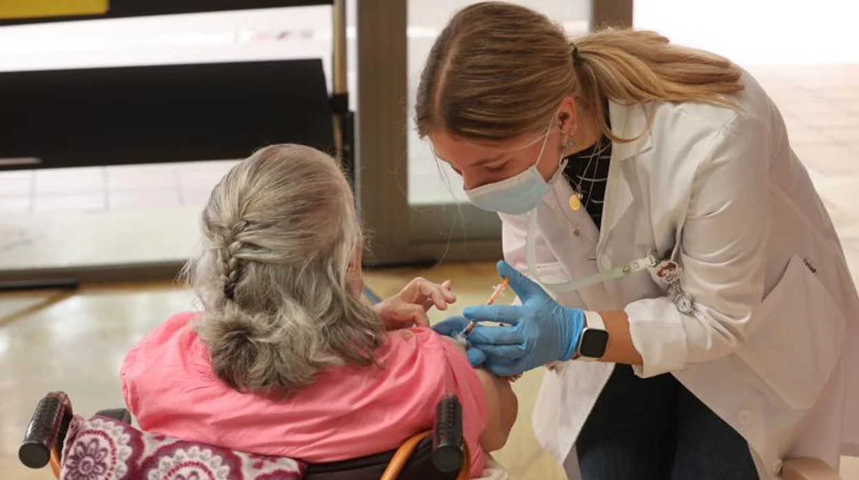 Salud comienza este lunes la vacunación contra el Covid-19 en mayores de 60 años en Córdoba