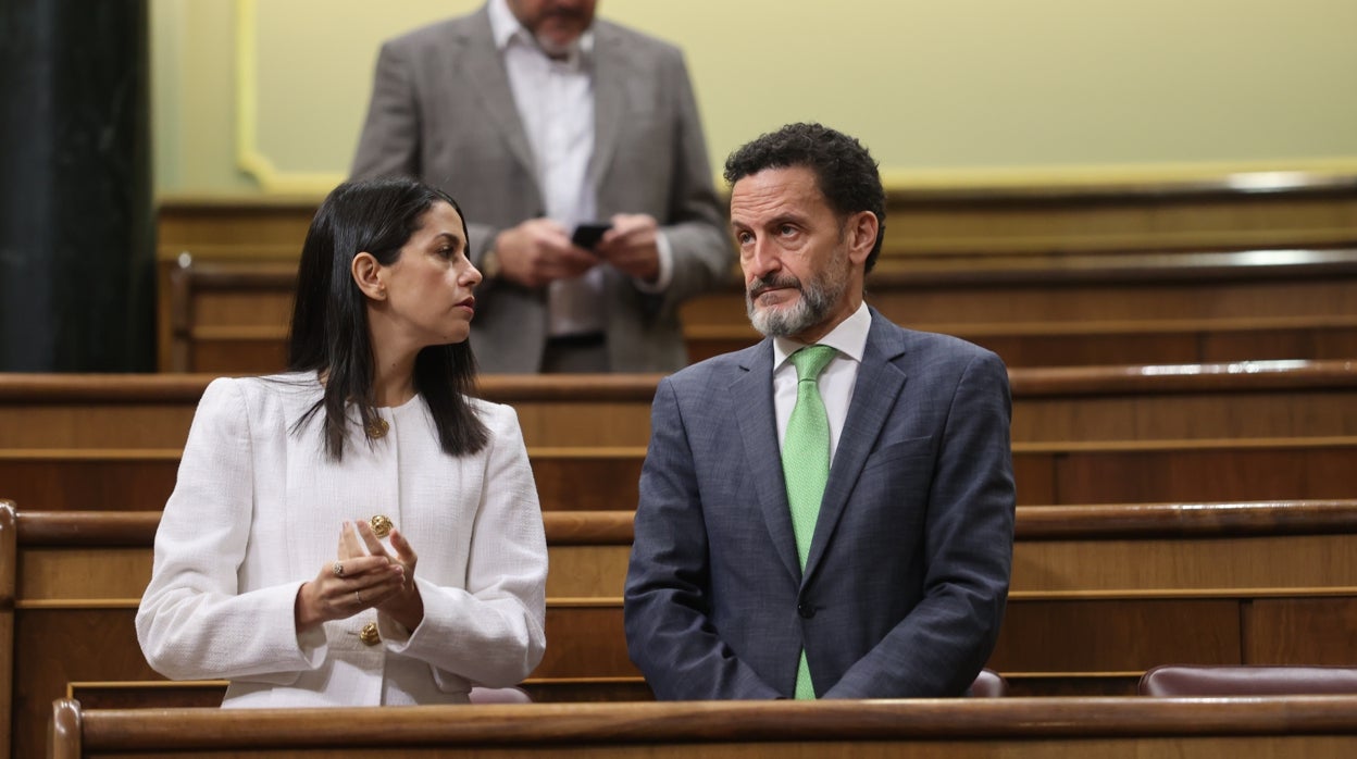 Ciudadanos, ante el abismo: «Nadie quiere ser el cadáver dentro del ataúd»