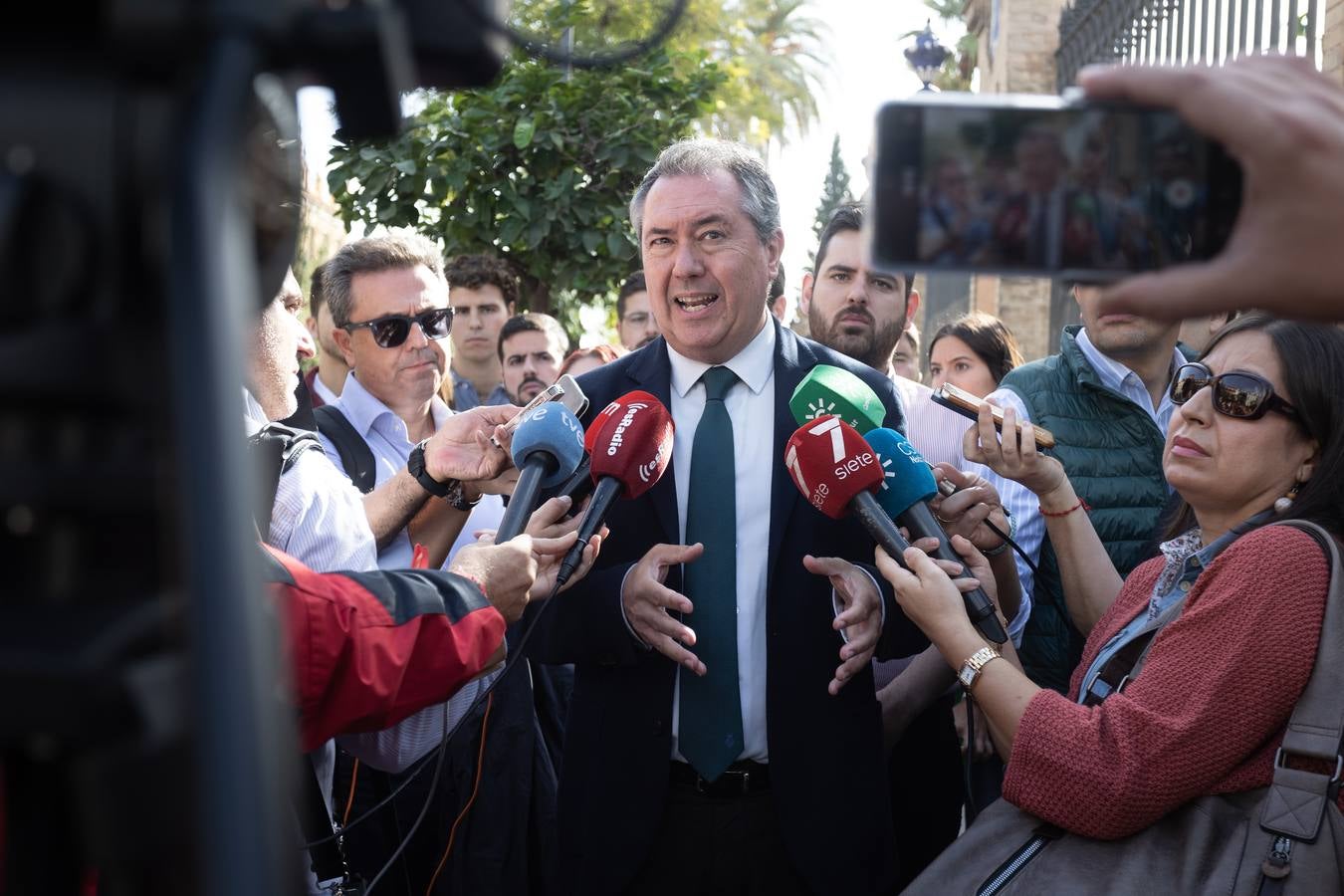 Presentación de las memorias del expresidente de la Junta de Andalucía José Rodríguez de la Borbolla