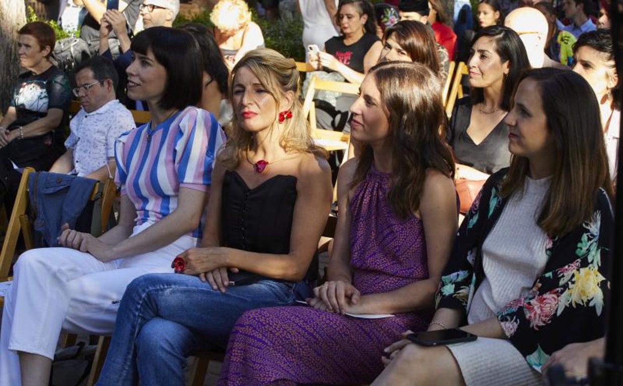 La vicepresidenta segunda, Yolanda Díaz, la ministra de Igualdad, Irene Montero, y la ministra de Derechos Sociales, Ione Belarra, en un acto del Ministerio de Igualdad, en verano