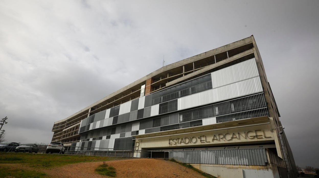 El Ayuntamiento de Córdoba quiere tener en dos meses el nuevo pliego del estadio