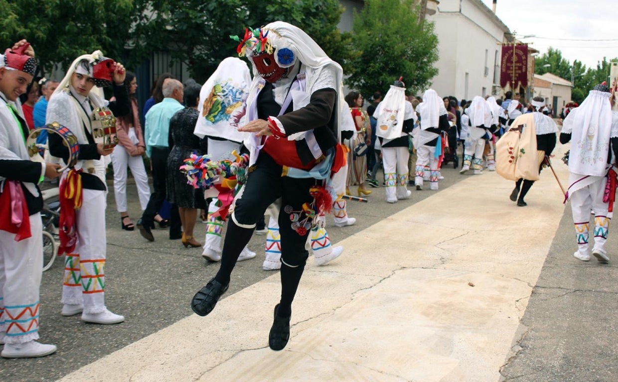 La fiesta de los Pecados y Danzantes de Camuñas, a un paso de ser Patrimonio de la Humanidad