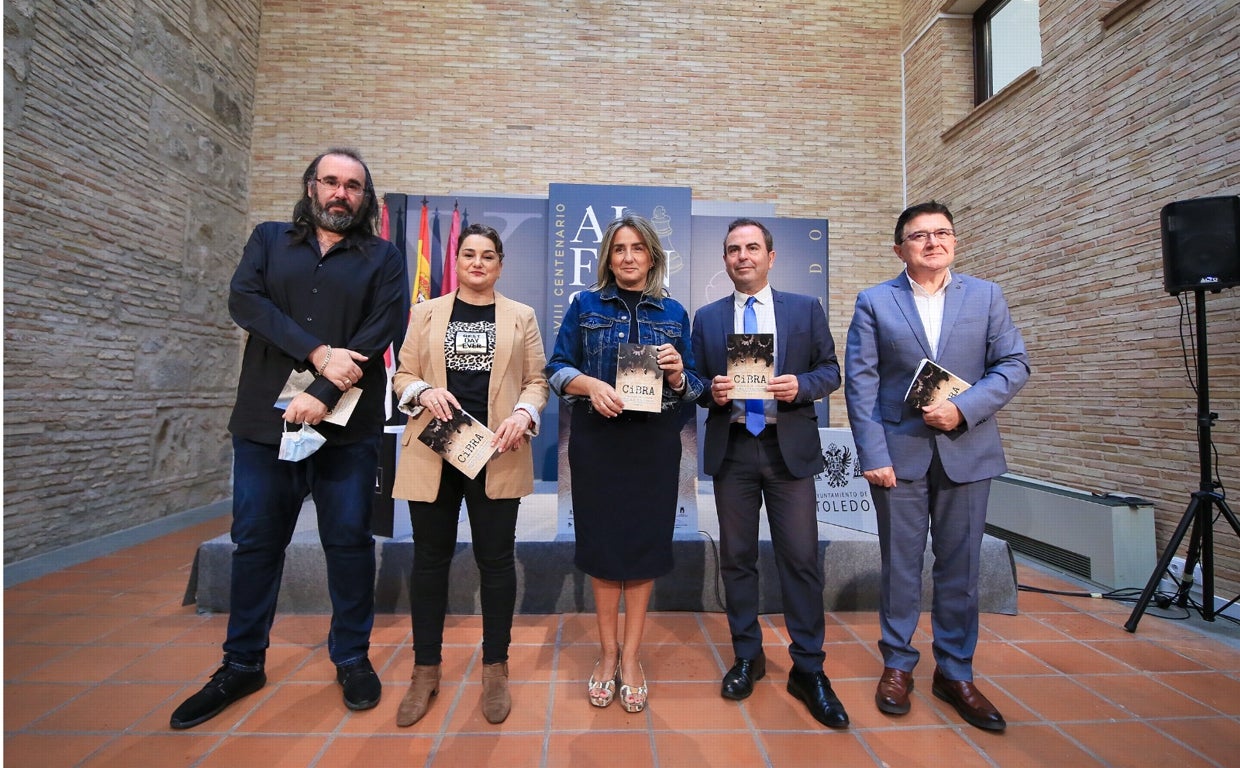 Presentación de CiBRA en el patio del Ayuntamiento