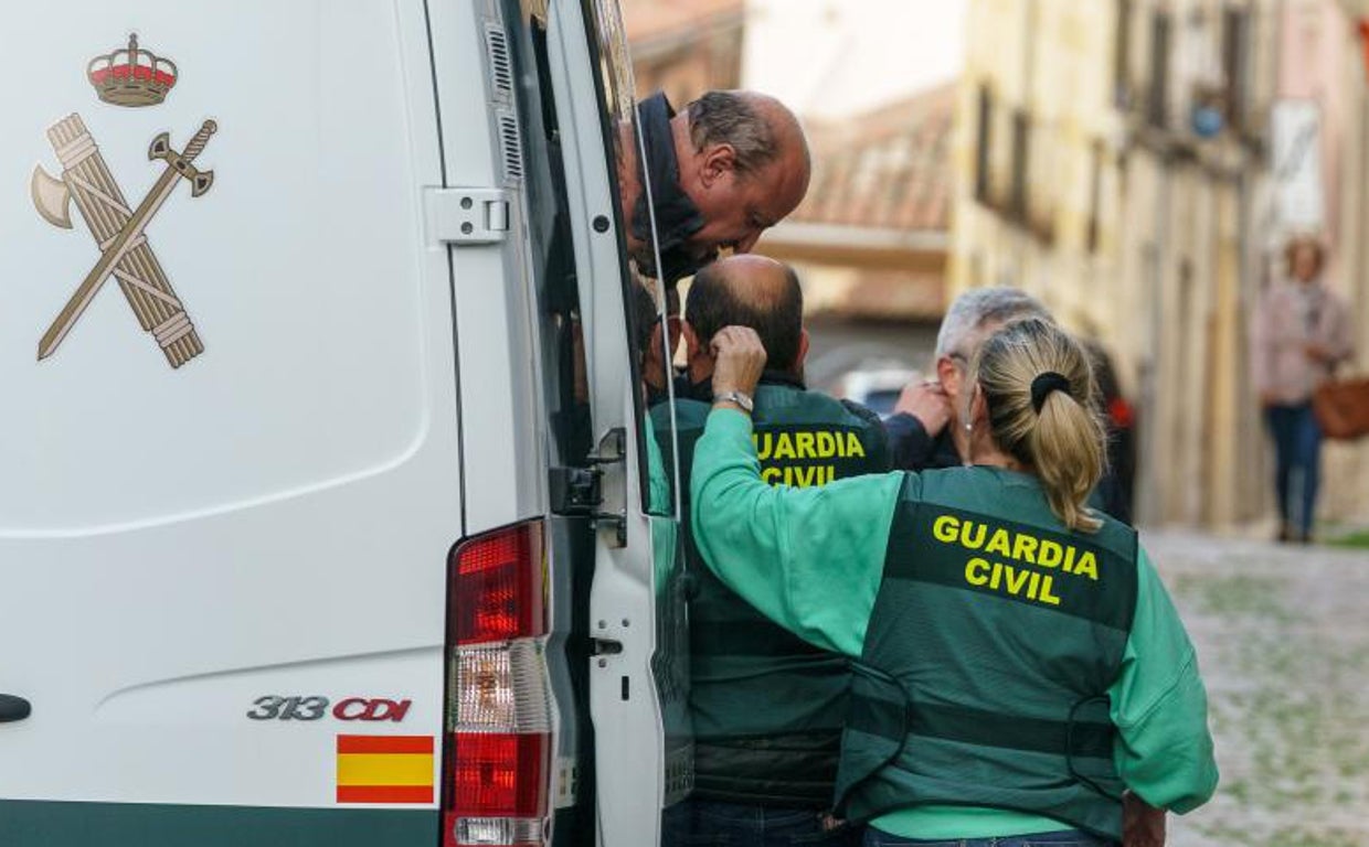 Jesús Pradeles, ayer, a su llegada a los juzgados de Ávila