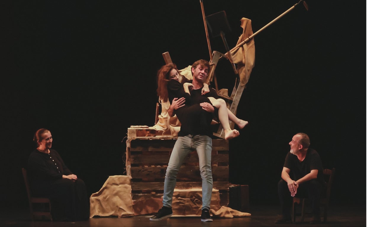 Un instante de la función de teatro «al desnudo» que han representado en Gran Canaria