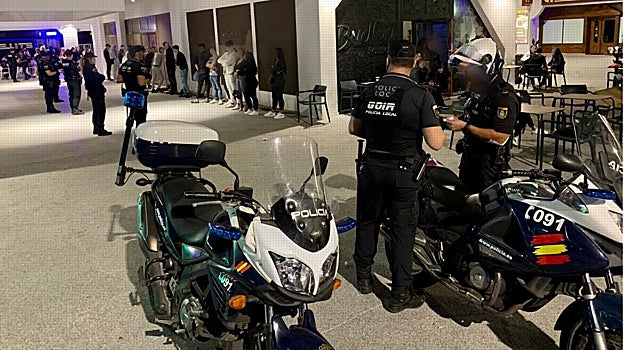 Los agentes han realizado 30 detenciones con este dispositivo combinado de la Policía Nacional y Local.