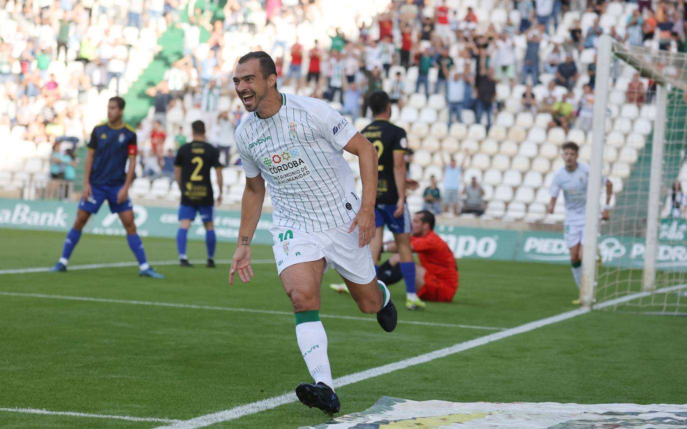 Las bellas imágenes que deja el Córdoba CF - CF Talavera en El Arcángel