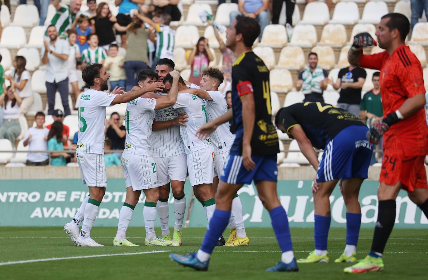 Las bellas imágenes que deja el Córdoba CF - CF Talavera en El Arcángel