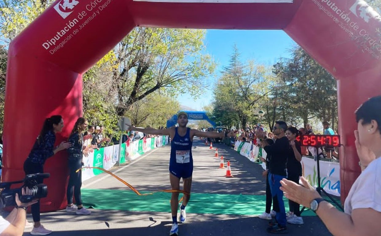 Jesús Alguacil, a su llegada a la meta en Cabra