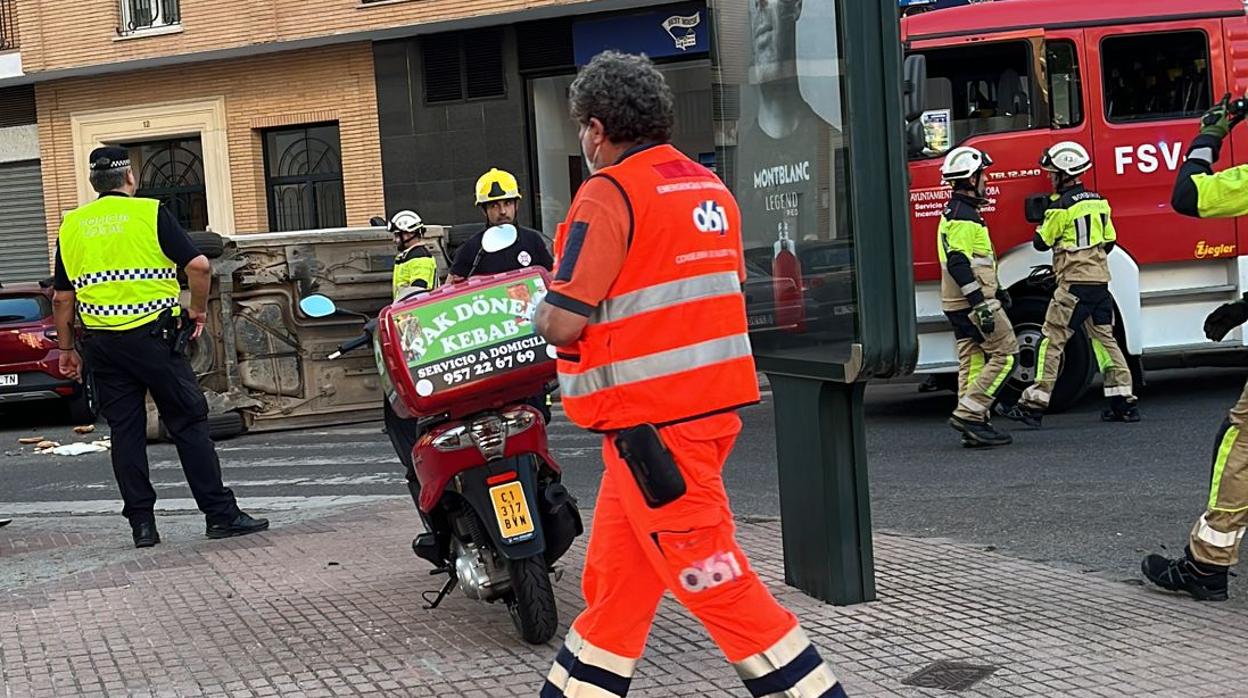 Accidente Córdoba | Rescatan a un hombre que quedó atrapado en su coche tras una colisión en Tomás de Aquino