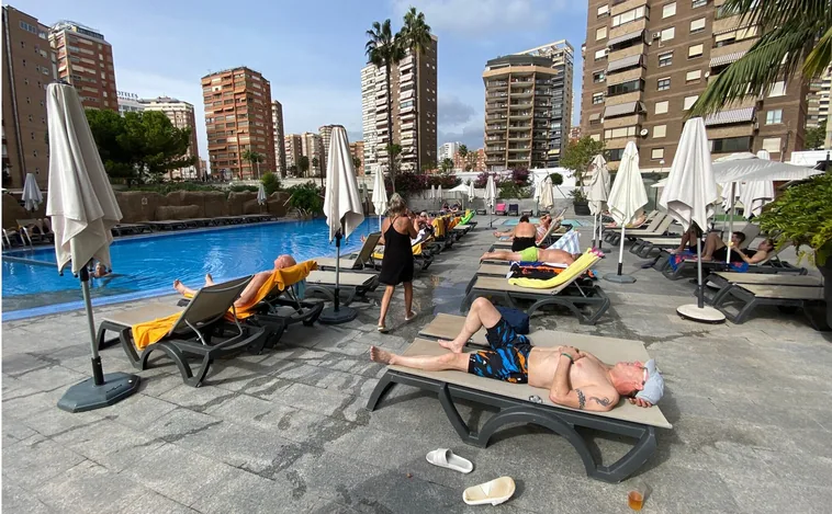 El Gobierno británico alerta a los turistas que viajan a España por la «inseguridad y la delincuencia callejera»