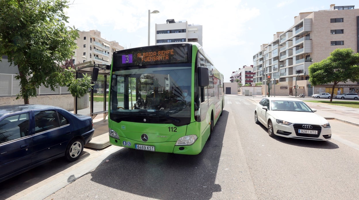 El Gobierno concede casi 970.000 euros al Ayuntamiento de Córdoba para el descuento en el transporte público