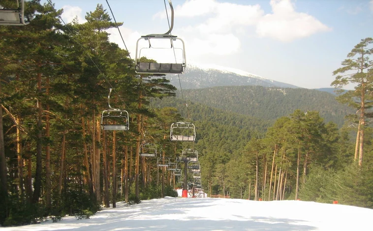 La Junta defiende la continuidad de la estación de esquí de Navacerrada que da «oportunidad» económica  en la zona