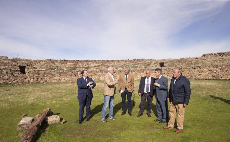 Villafranca de la Sierra (Ávila) verá restaurada su histórica plaza de toros de piedra