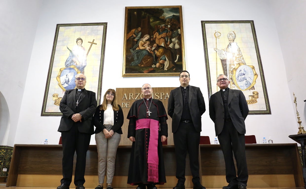 Han tomado posesión ante el arzobispo Zaira Arenas y Juan Muñoz