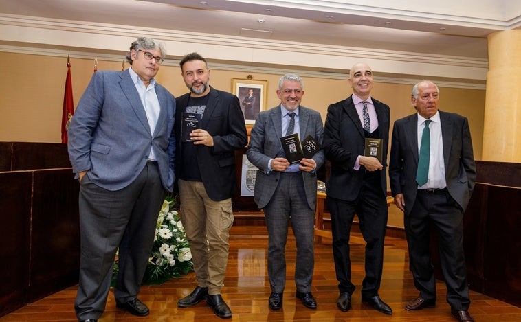 Manuel Francisco Reina, ganador del Gil de Biedma: «Es una ensoñación hecha realidad»