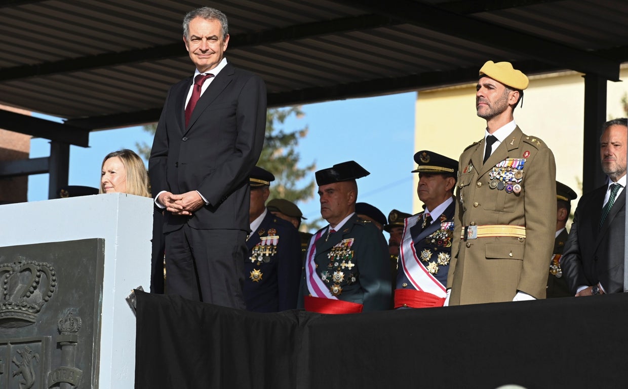El expresidente del Gobierno José Luis Rodriguez Zapatero en Ferral del Bernesga (León), durante el acto de celebración de la patrona de la Unidad Militar de Emergencias (UME), el pasado octubre