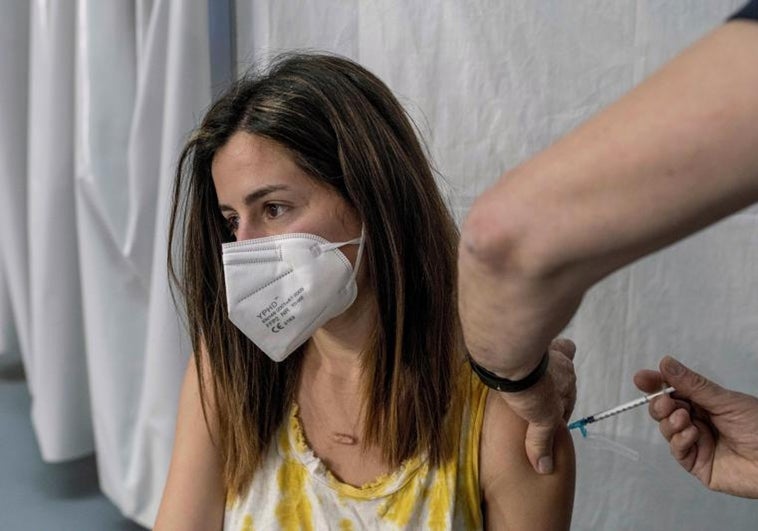 Galicia espera que el pico de la gripe se adelante y llegue a finales de noviembre