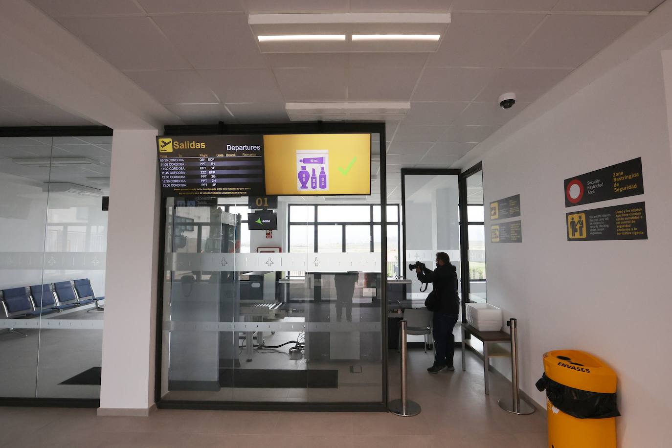 La renovada terminal del aeropuerto de Córdoba, en imágenes