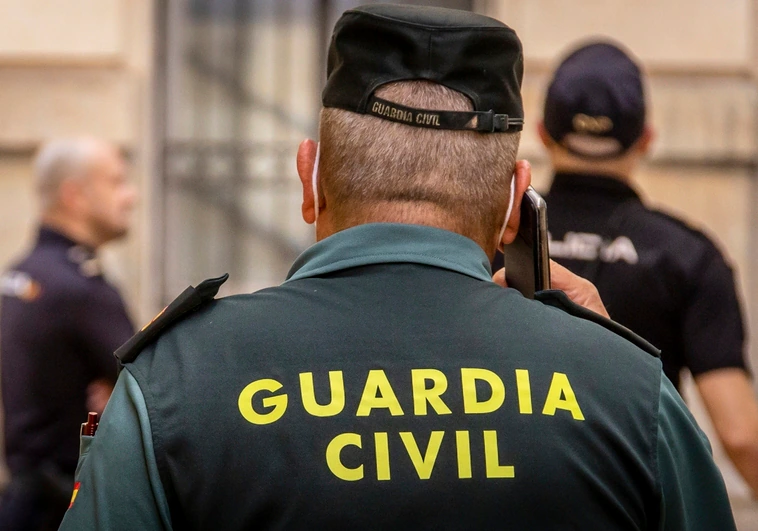 El aviso de la Guardia Civil: multa de hasta 30.000 euros por llevar encima una navaja