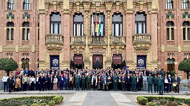 Participantes en el acto celebrado en el Rectorado