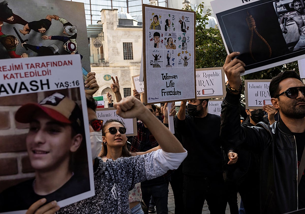Protesta en favor de las mujeres iraníes.