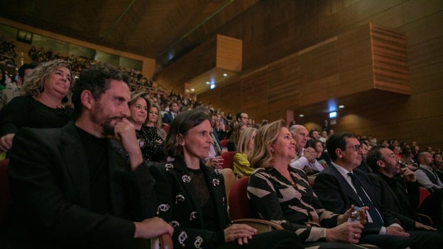 Paco León, Elena Anaya y Rosa Ana Rodríguez durante la gala final del CiBRA