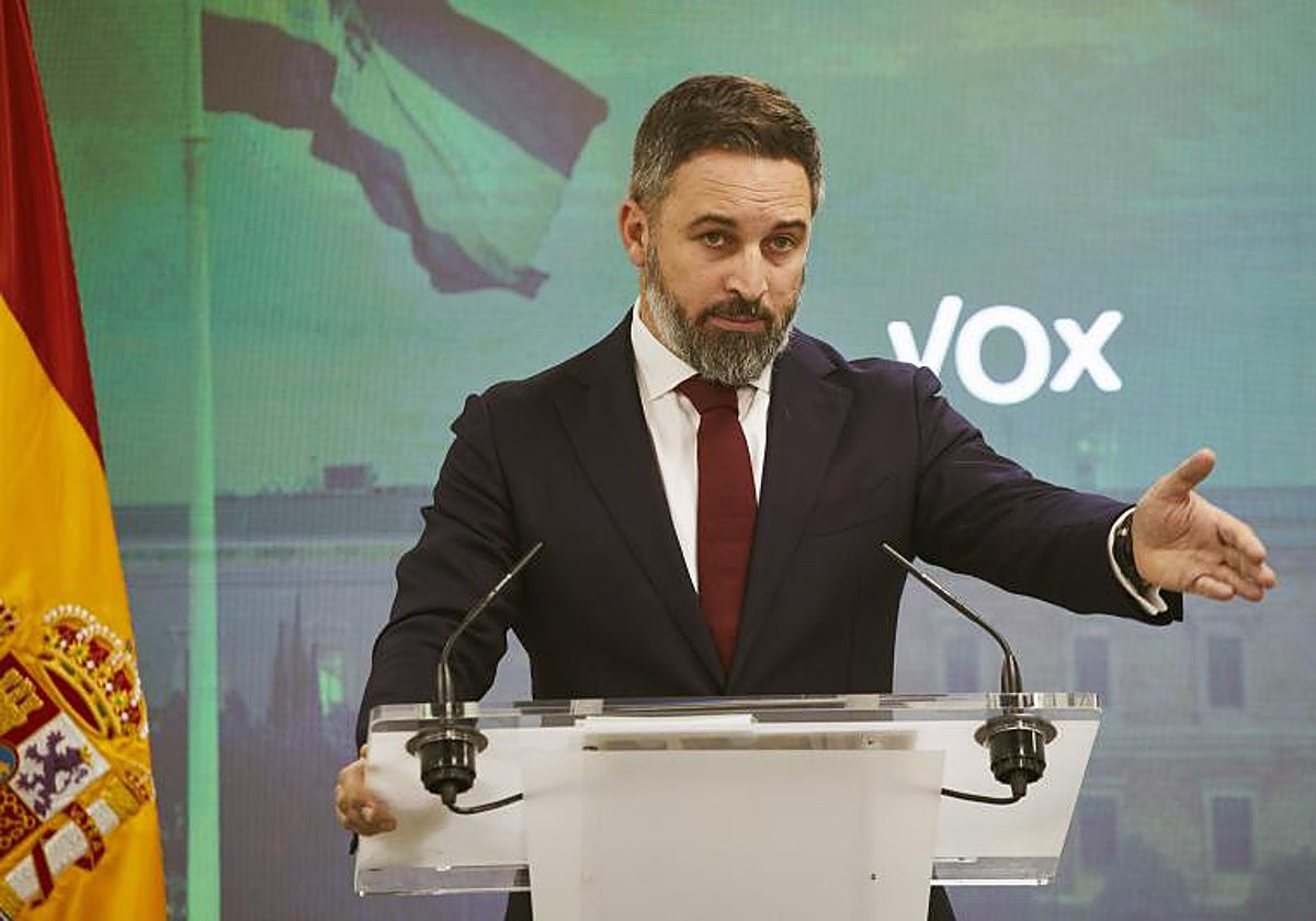 El presidente de Vox, Santiago Abascal, este lunes en rueda de prensa
