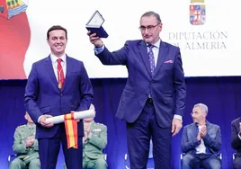 Carlos Herrera, medalla de oro de Almería: «Venir aquí es un manotazo de vivencias que me vienen a la cabeza»