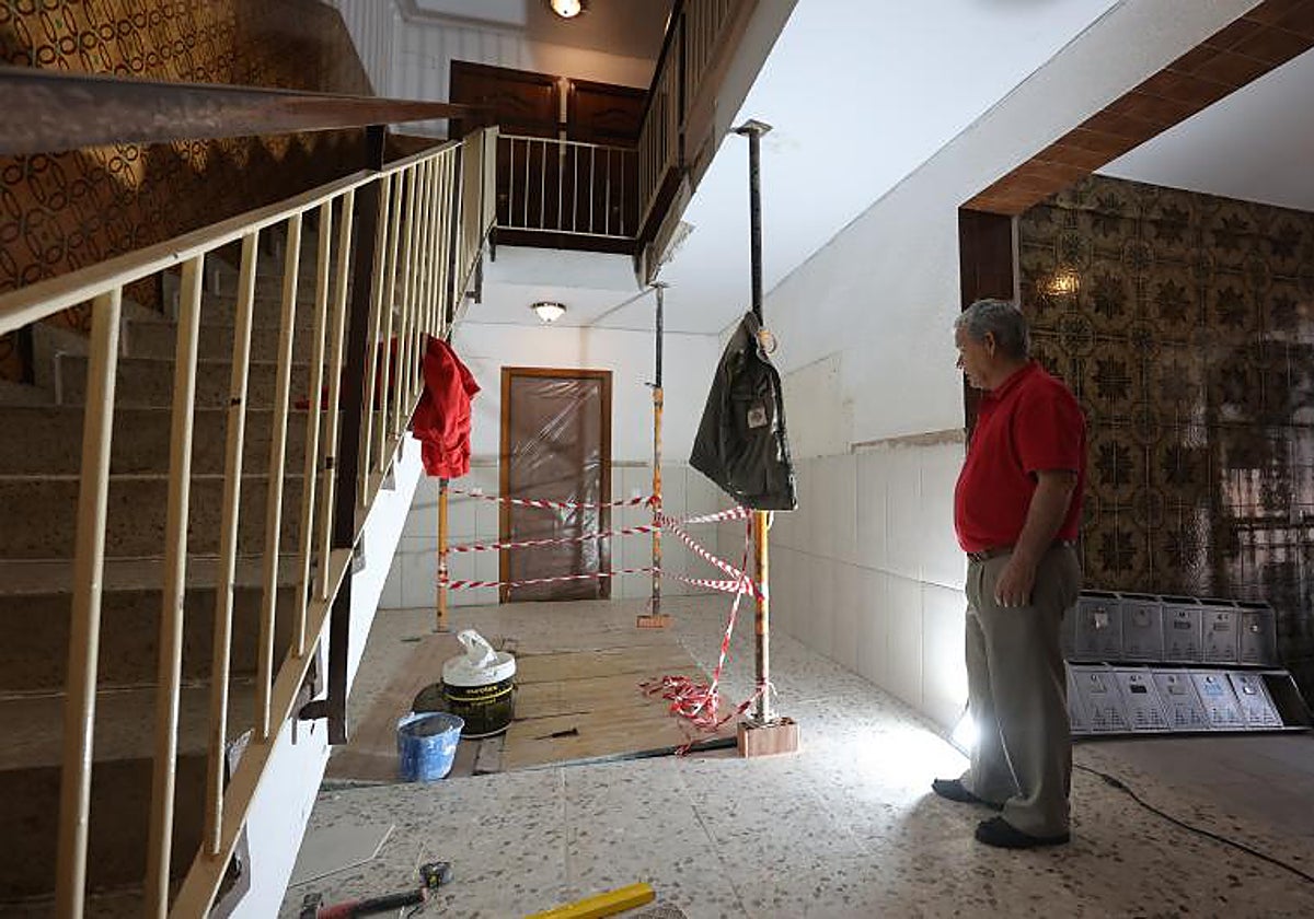 Obras de instalación de un ascensor en Santuario