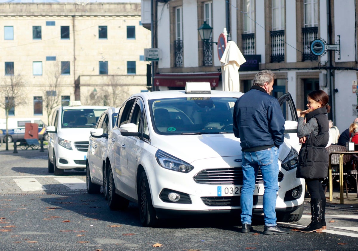 Los taxistas de la ciudad limitan el problema a colapsos puntuales
