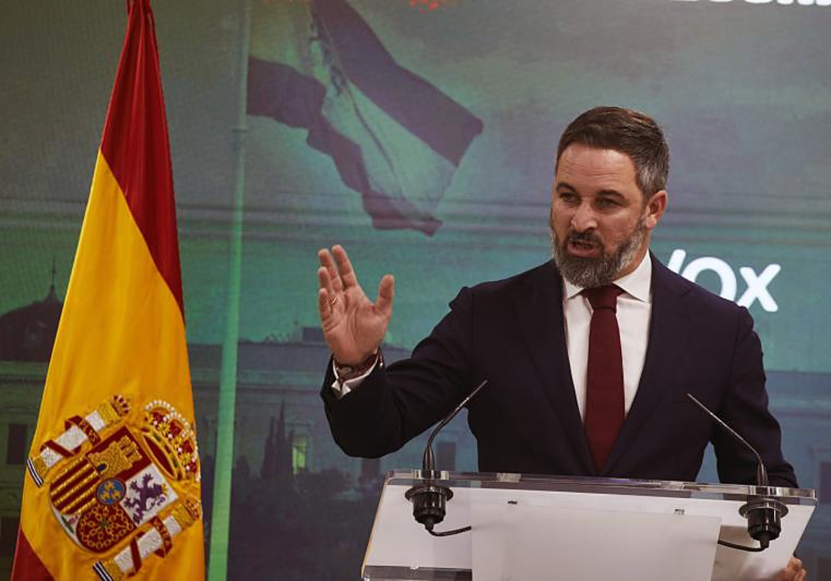 El presidente de Vox, Santiago Abascal, este lunes, en rueda de prensa