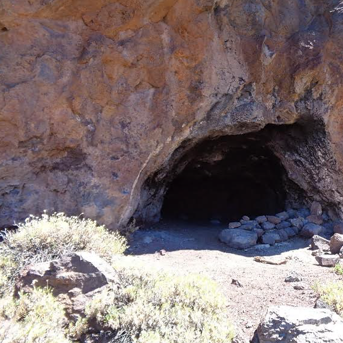 Descubren construcciones y cerámica aborigen en superficie, parte de un nuevo tesoro arqueológico en el Teide